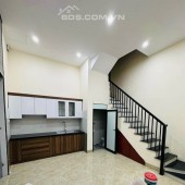 Bán nhà phố Vân đồn,  12m ra mặt phố, 5Tầng, đúc BTCT , 23m2.  3,95 tỷ  (có TL)